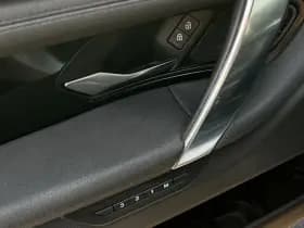 Land Rover Discovery Sport P300e 1.5 R-Dynamic SE thumbnail 18