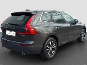 Volvo XC60 2.0 B5 Momentum Exclusive thumbnail 3