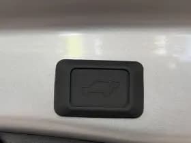 Toyota RAV4 2.5 Hybrid Bi-Tone thumbnail 26