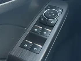 Ford Kuga 2.5 PHEV ST-Line X thumbnail 13