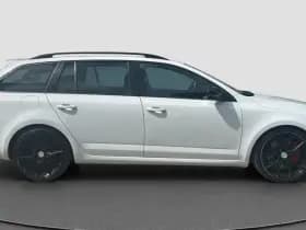 Skoda Octavia Combi 2.0 TSI RS 230 thumbnail 6