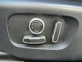 Land Rover Discovery Sport P300e 1.5 R-Dynamic SE thumbnail 13