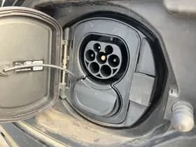 Land Rover Discovery Sport P300e 1.5 R-Dynamic SE thumbnail 25