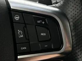 Land Rover Discovery Sport 2.0 TD4 HSE Luxury thumbnail 15