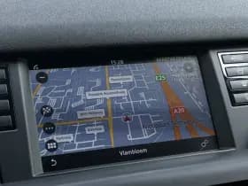 Land Rover Discovery Sport 2.0 TD4 HSE Luxury thumbnail 17