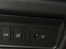 Land Rover Discovery Sport 2.0 TD4 HSE Luxury thumbnail 30