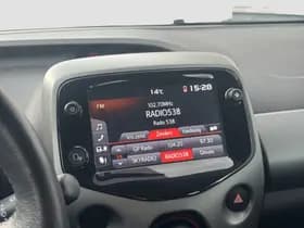 Toyota Aygo 1.0 VVT-i X-Play thumbnail 13