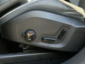 Volvo XC60 2.0 Recharge T8 AWD R-Design thumbnail 24