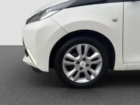 Toyota Aygo 1.0 VVT-i X-Joy thumbnail 11