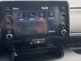 Toyota Yaris 1.5 Hybrid Dynamic thumbnail 13