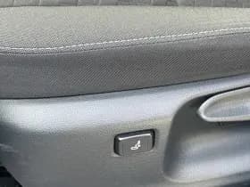 Toyota Yaris 1.5 Hybrid Dynamic thumbnail 20