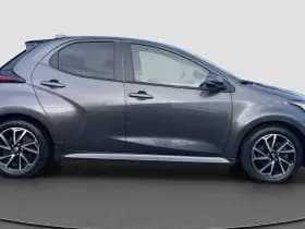 Toyota Yaris 1.5 Hybrid Dynamic thumbnail 6