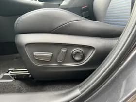 Toyota RAV4 2.5 Hybrid Style thumbnail 12
