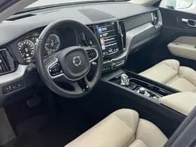 Volvo XC60 2.0 T8 Twin Engine AWD Inscription thumbnail 11