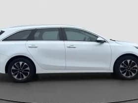 Kia Ceed Sportswagon 1.6 GDI PHEV DynamicPlusLine thumbnail 2