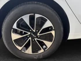 Kia Ceed Sportswagon 1.6 GDI PHEV DynamicPlusLine thumbnail 19