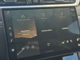 Jaguar F-Pace P400e R-Dynamic SE thumbnail 17