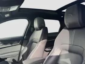 Jaguar F-Pace P400e R-Dynamic SE thumbnail 3