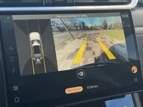 Jaguar F-Pace P400e R-Dynamic SE thumbnail 5