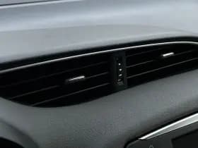 Toyota Yaris 1.5 VVT-i Active thumbnail 18