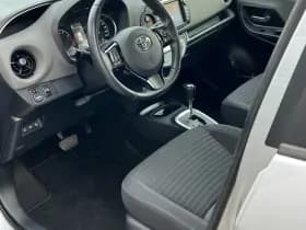 Toyota Yaris 1.5 VVT-i Active thumbnail 3