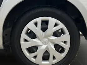 Toyota Yaris 1.5 VVT-i Active thumbnail 7