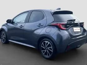 Toyota Yaris 1.5 Hybrid Dynamic thumbnail 11