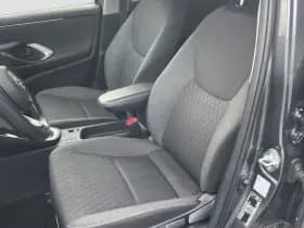 Toyota Yaris 1.5 Hybrid Dynamic thumbnail 12