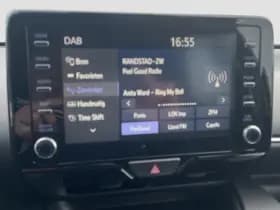 Toyota Yaris 1.5 Hybrid Dynamic thumbnail 13