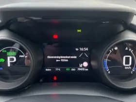 Toyota Yaris 1.5 Hybrid Dynamic thumbnail 4