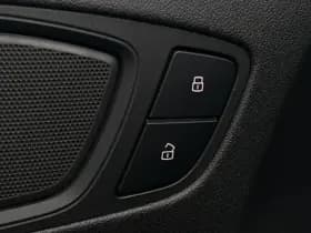 Audi A1 Sportback 1.0 TFSI 2x S-line thumbnail 24