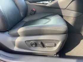 Toyota Camry thumbnail 3