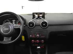 Audi A1 Sportback 1.4 TFSI Attrac Pano PDC Stoel Ver Bose Audio Key-less thumbnail 22
