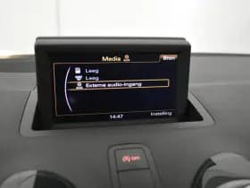 Audi A1 Sportback 1.4 TFSI Attrac Pano PDC Stoel Ver Bose Audio Key-less thumbnail 25