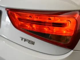 Audi A1 Sportback 1.4 TFSI Attrac Pano PDC Stoel Ver Bose Audio Key-less thumbnail 33