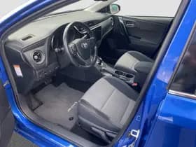 Toyota Auris thumbnail 11