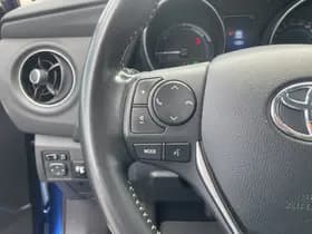 Toyota Auris thumbnail 13