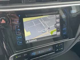 Toyota Auris thumbnail 18