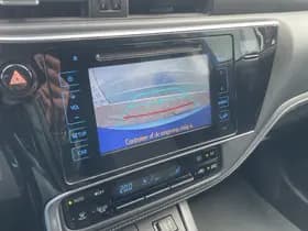 Toyota Auris thumbnail 3