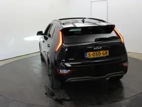 Kia Niro EV ExecutiveLine 64.8 kWh SOH 100% W Pomp Pano Cam Vol Leder Dhoek El-Aklep + Stoel thumbnail 56