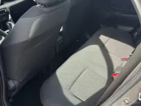 Toyota Yaris 1.5 Hybrid Active thumbnail 17