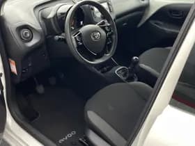 Toyota Aygo thumbnail 2