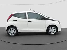 Toyota Aygo thumbnail 3