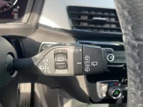 BMW X1 sDrive18i Executive | camera | climate | e. achterklep! thumbnail 20