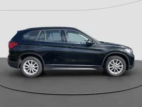 BMW X1 sDrive18i Executive | camera | climate | e. achterklep! thumbnail 4