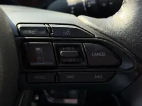 Toyota Yaris 1.5 Hybrid Dynamic thumbnail 11