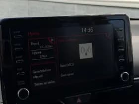 Toyota Yaris 1.5 Hybrid Dynamic thumbnail 13