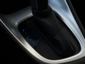 Toyota Yaris 1.5 Hybrid Dynamic thumbnail 17