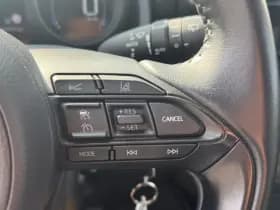 Toyota Yaris 1.5 Hybrid Dynamic thumbnail 11