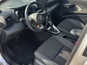 Toyota Yaris 1.5 Hybrid Dynamic thumbnail 7
